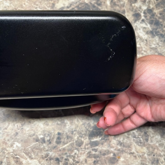 🖤 Coach hard case with cleaning cloth. Gently used. 🖤 - Picture 4 of 5